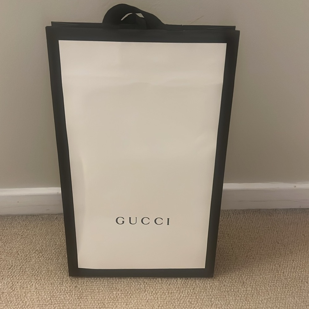 Black Gucci belt - Picture 4 of 4